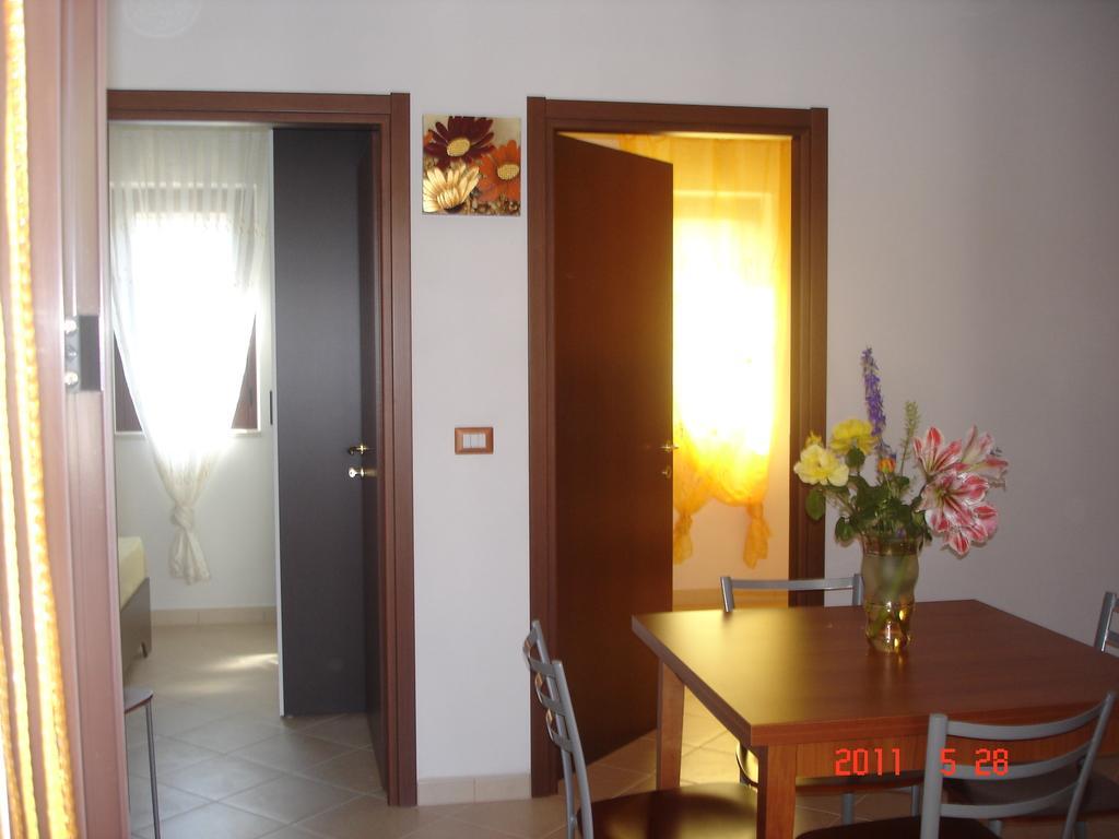 Hotel Funno Delle Noci Peschici Zimmer foto